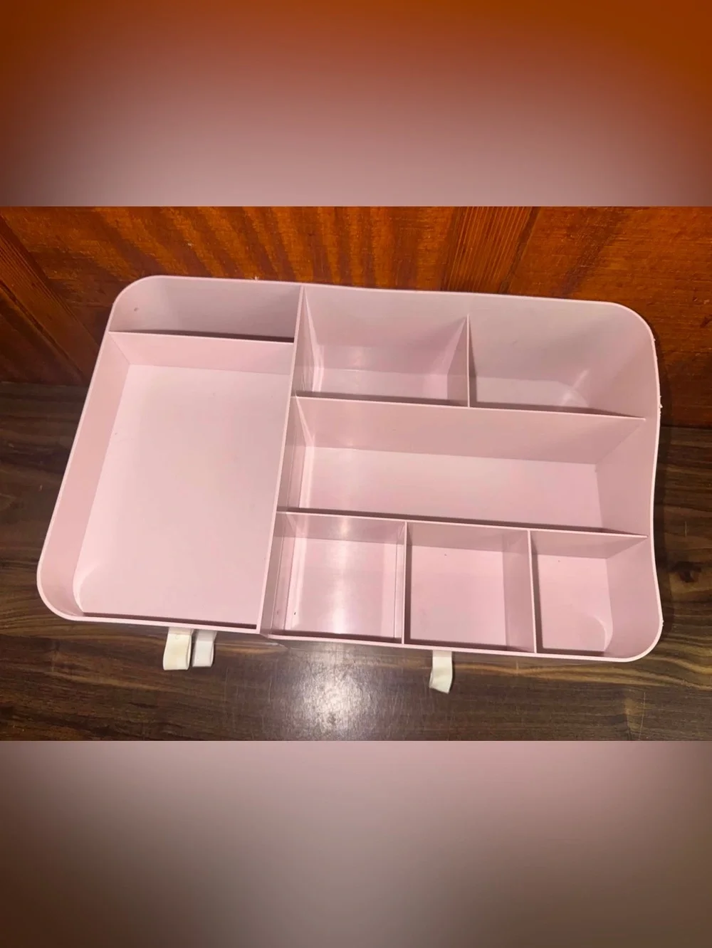 Cosmetic display case and organizer